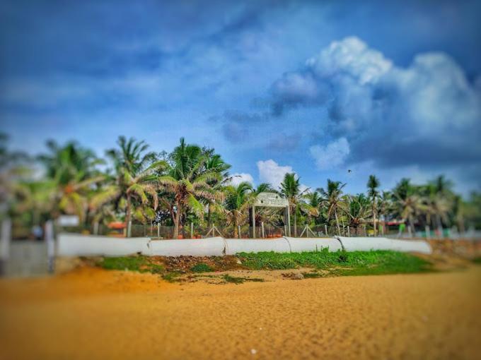 Sea Breeze Beach Resort Mahabalipuram Bagian luar foto