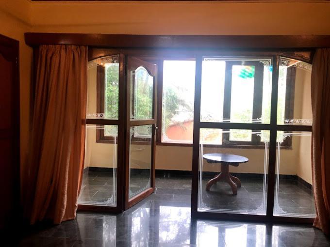 Sea Breeze Beach Resort Mahabalipuram Bagian luar foto