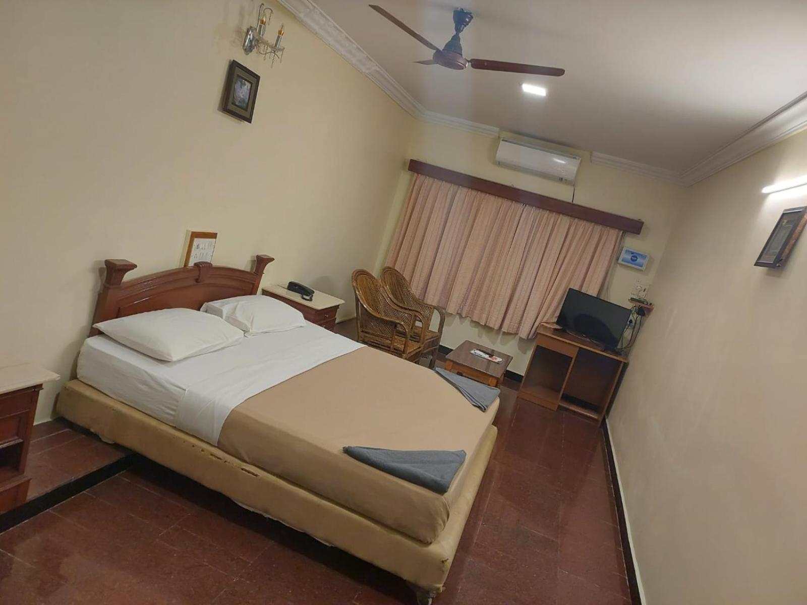 Sea Breeze Beach Resort Mahabalipuram Bagian luar foto