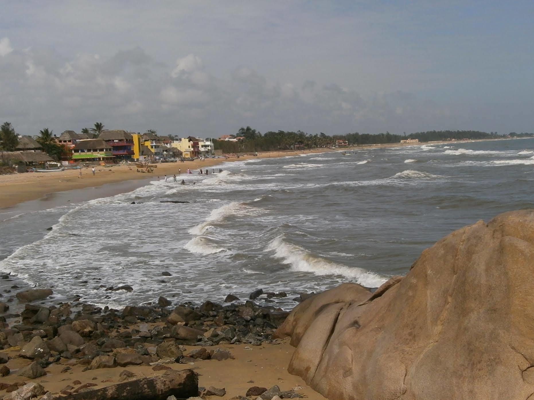 Sea Breeze Beach Resort Mahabalipuram Bagian luar foto