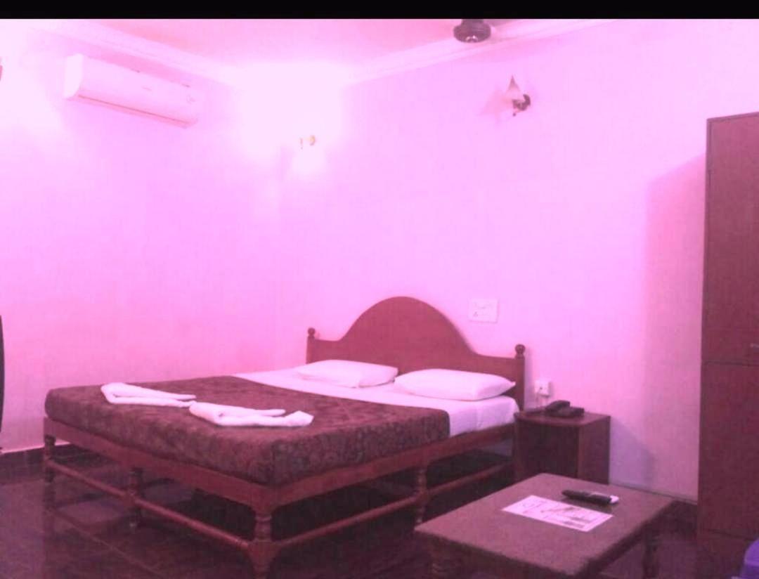 Sea Breeze Beach Resort Mahabalipuram Bagian luar foto